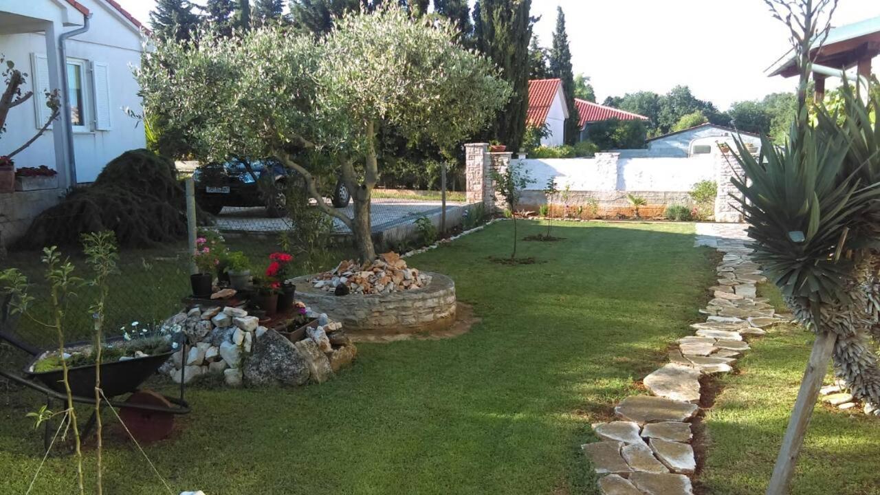 Apartment Zelena Oaza Sisan 75 M2 - 2 Bedrooms Exterior foto